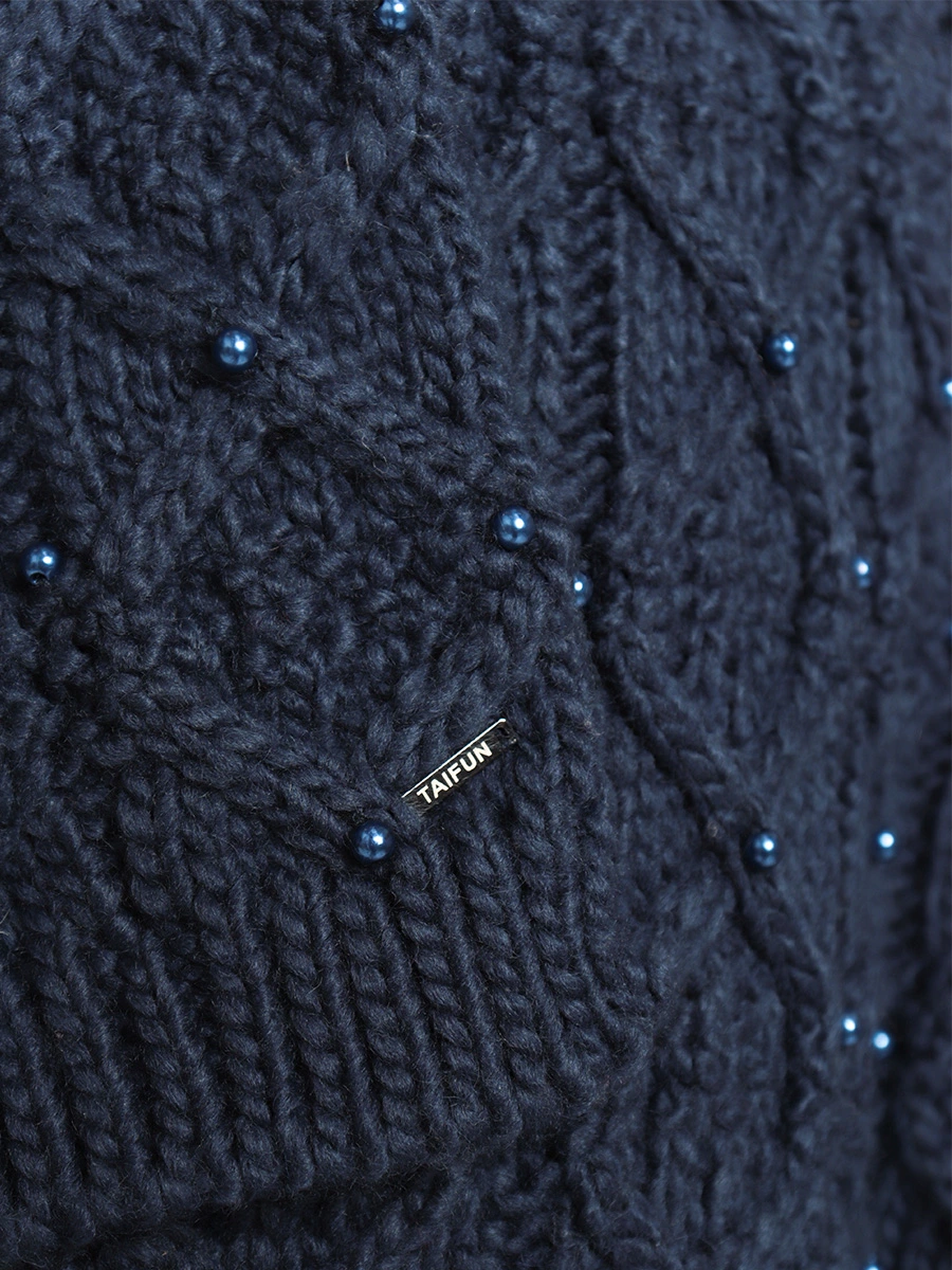 Темно-синий шарф с бусинами